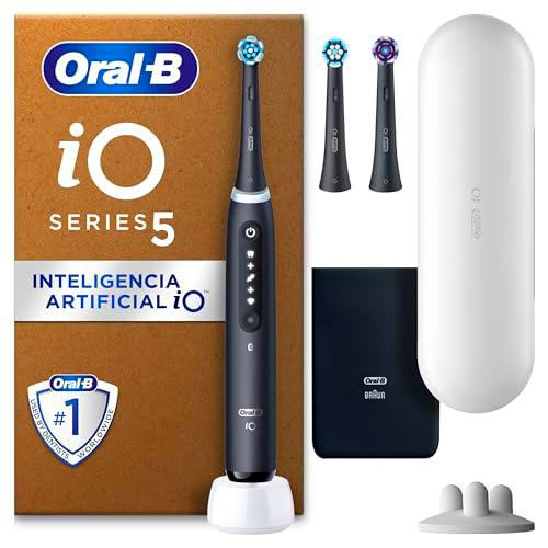 Oral-B iO 5 Cepillo de Dientes Eléctrico Negro, con 3 cabezales y 1 Estuche de Viaje Blanco